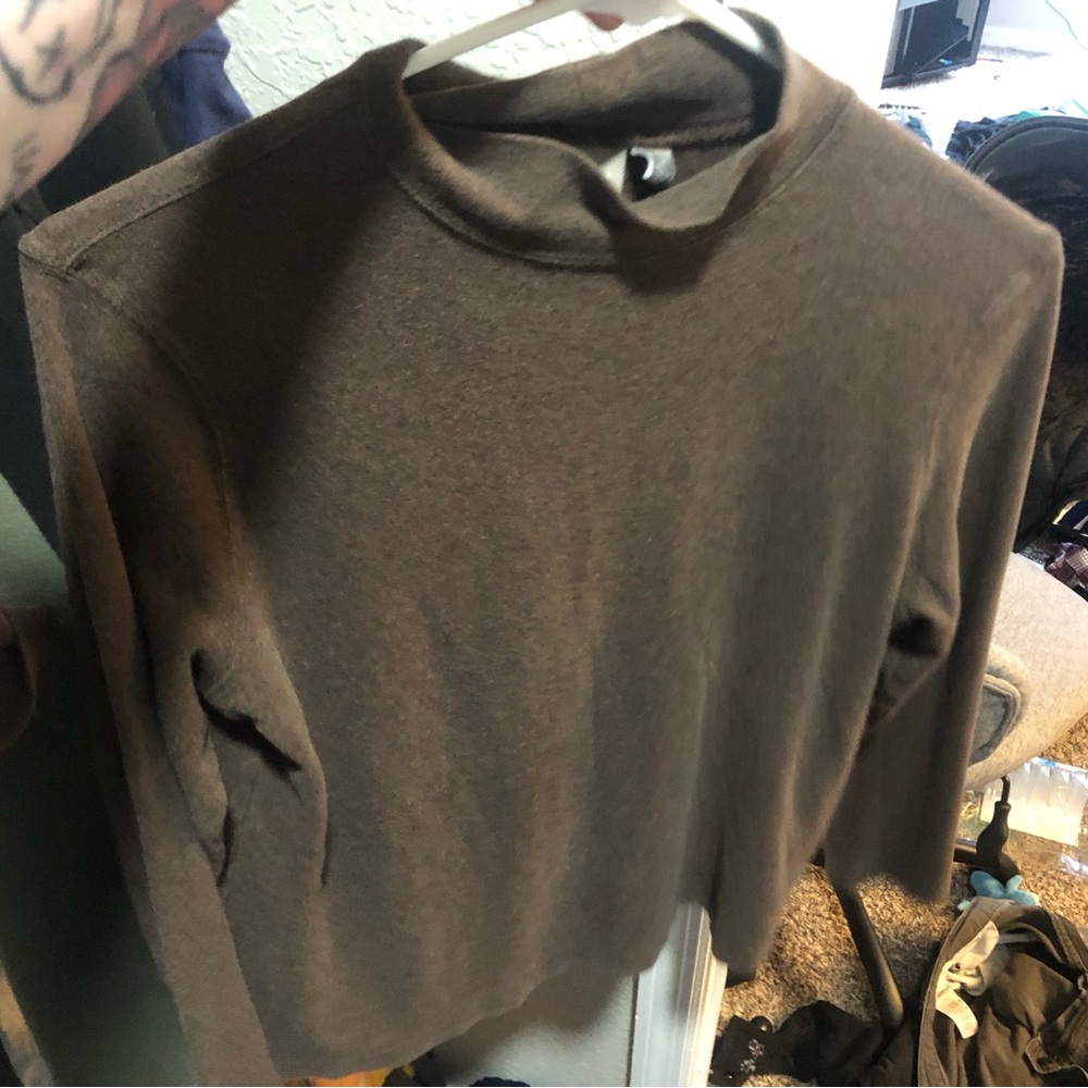 Croft & barrow, stretchy, turtle neck, deep brown color, size medium